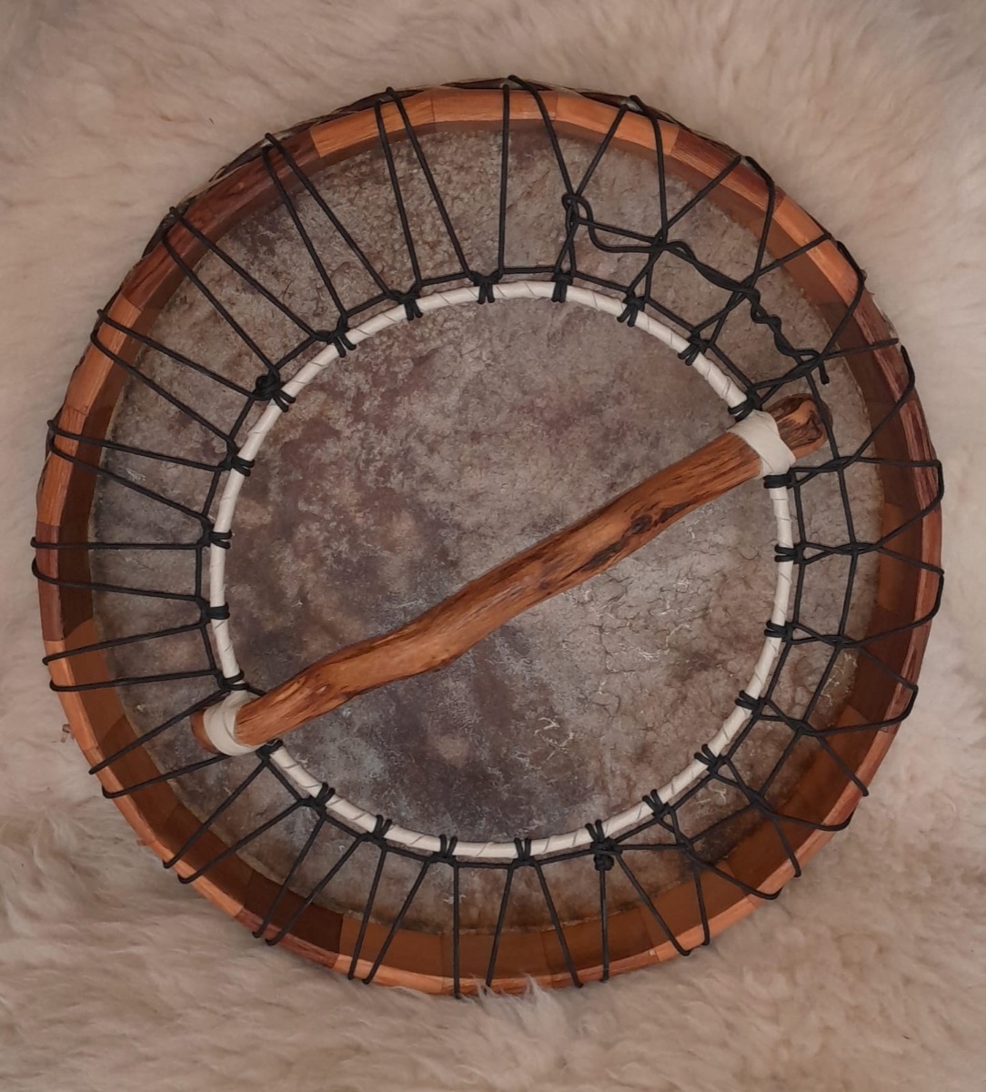 Neem contact op met Jack en hij kan je de drum laten horen.