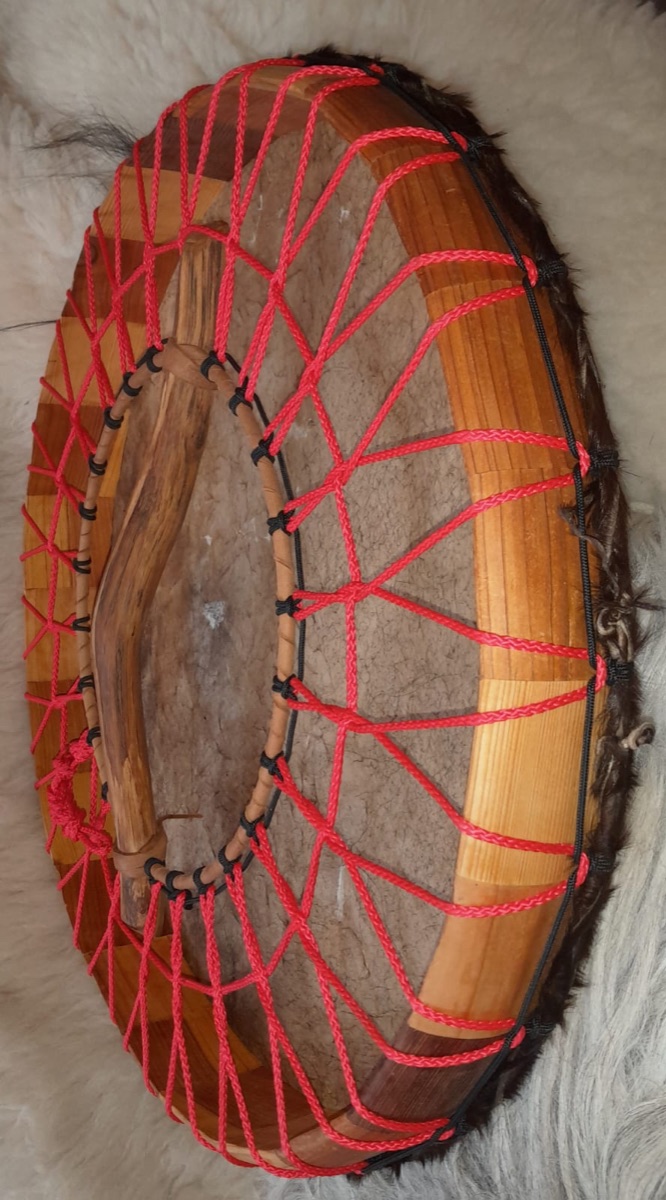 Neem contact op met Jack en hij kan je de drum laten horen.